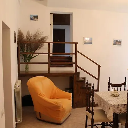 Сasa de vacaciones Casa Nel Borgo Antico Quaratica